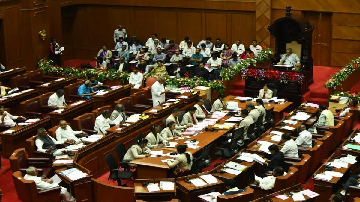 کے ای اے امتحانات: فیس برقرار، دیہی و غریب امیدواروں کے تحفظ کو ترجیح، وزیر اعلیٰ تعلیم کا اعلان