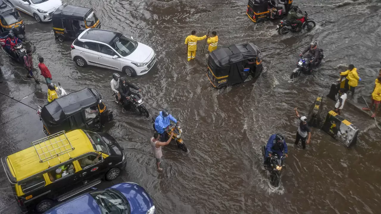 مہاراشٹر میں مانسون کی دھوم،   کوکن اور گھاٹ علاقوں میں شدید بارش کی پیش گوئی، رتناگیری اور رائےگڑھ میں اورینج الرٹ جاری