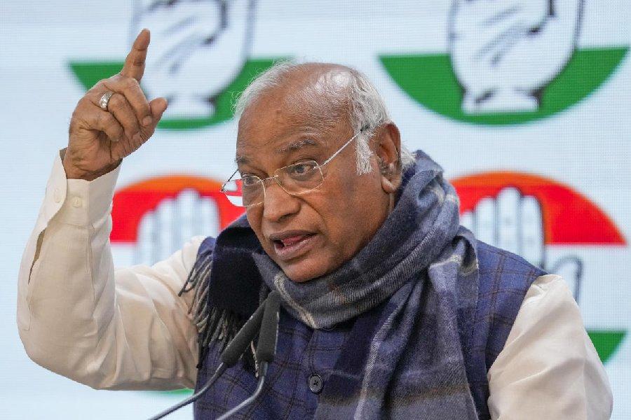 مودی حکومت میں منواد کا شکار غریب اور محروم طبقہ: ملکارجن کھرگے