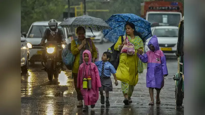 شمالی ہند میں موسلا دھار بارش کا خطرہ، میدانی و پہاڑی علاقوں میں الرٹ جاری