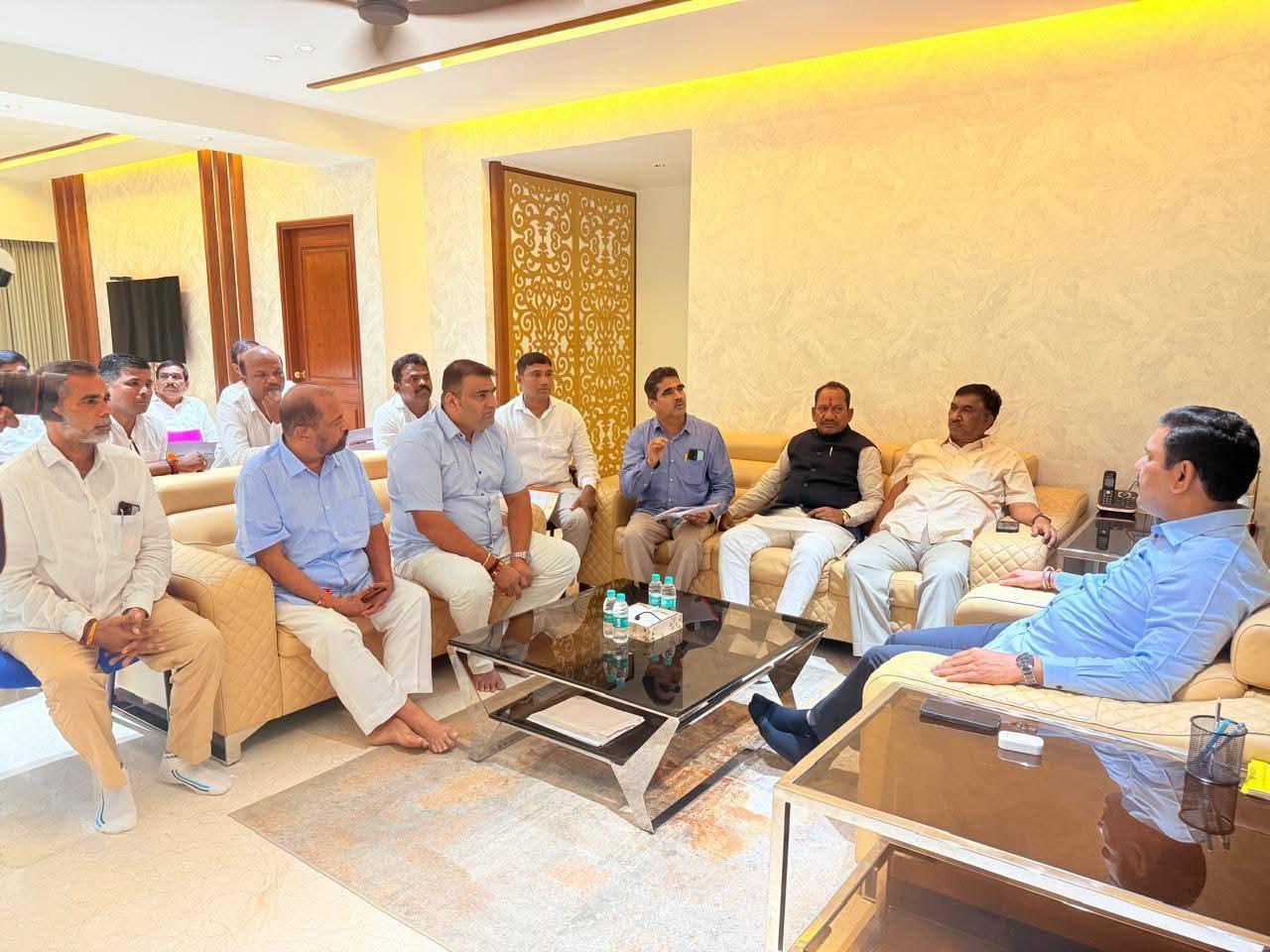 بھٹکل سٹی میونسپل کاونسل میں ہیبلے گرام اور جالی پٹن پنچایت کو شامل کرنے کی مخالفت - بی جے پی کے وفد نے بینگلور میں ریاستی صدر سے کی ملاقات