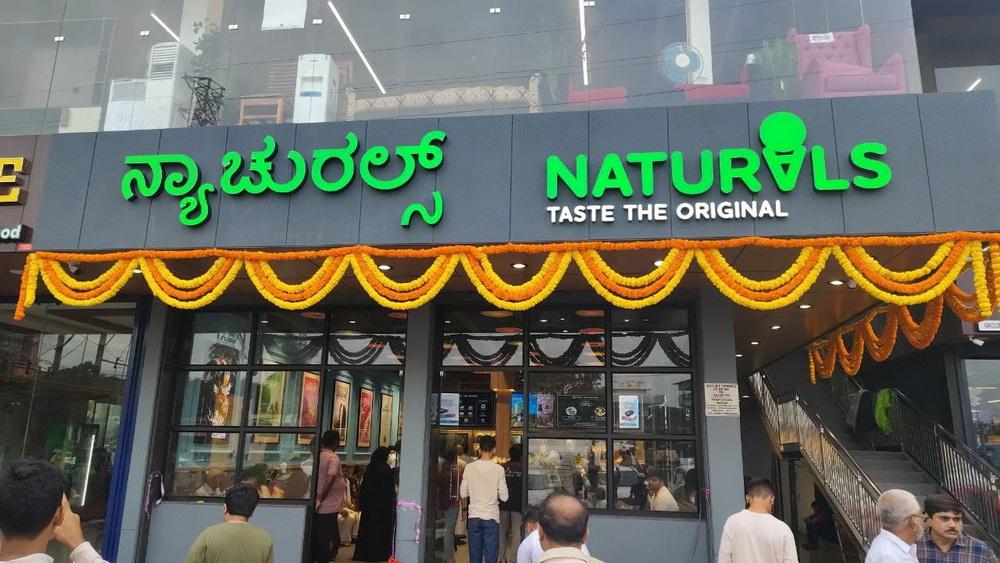 Grand opening of Naturals Ice Cream outlet in Bhatkal