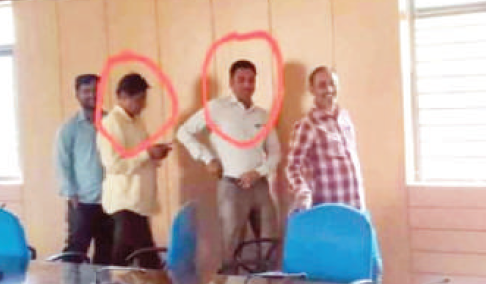 منڈگوڈ میں تحصیلدار کی موجودگی میں افسران کے بیچ مارپیٹ