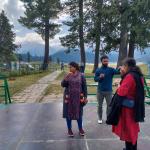 کشمیر واپسی کی اپیلیں، سری نگر میں مقامی مسلمانوں کا مارچ، پہلگام میں سیاحوں کی آمد، سنیل شیٹی کا کشمیر میں تعطیلات منانے کا اعلان