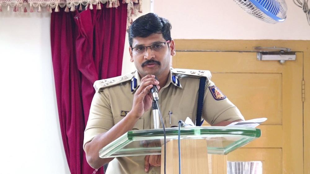 منگلورو پولیس کا ہدایت نامہ : تہواروں کے موقع پر رات 11.30 بجے بند کرنے ہونگے تمام پروگرام