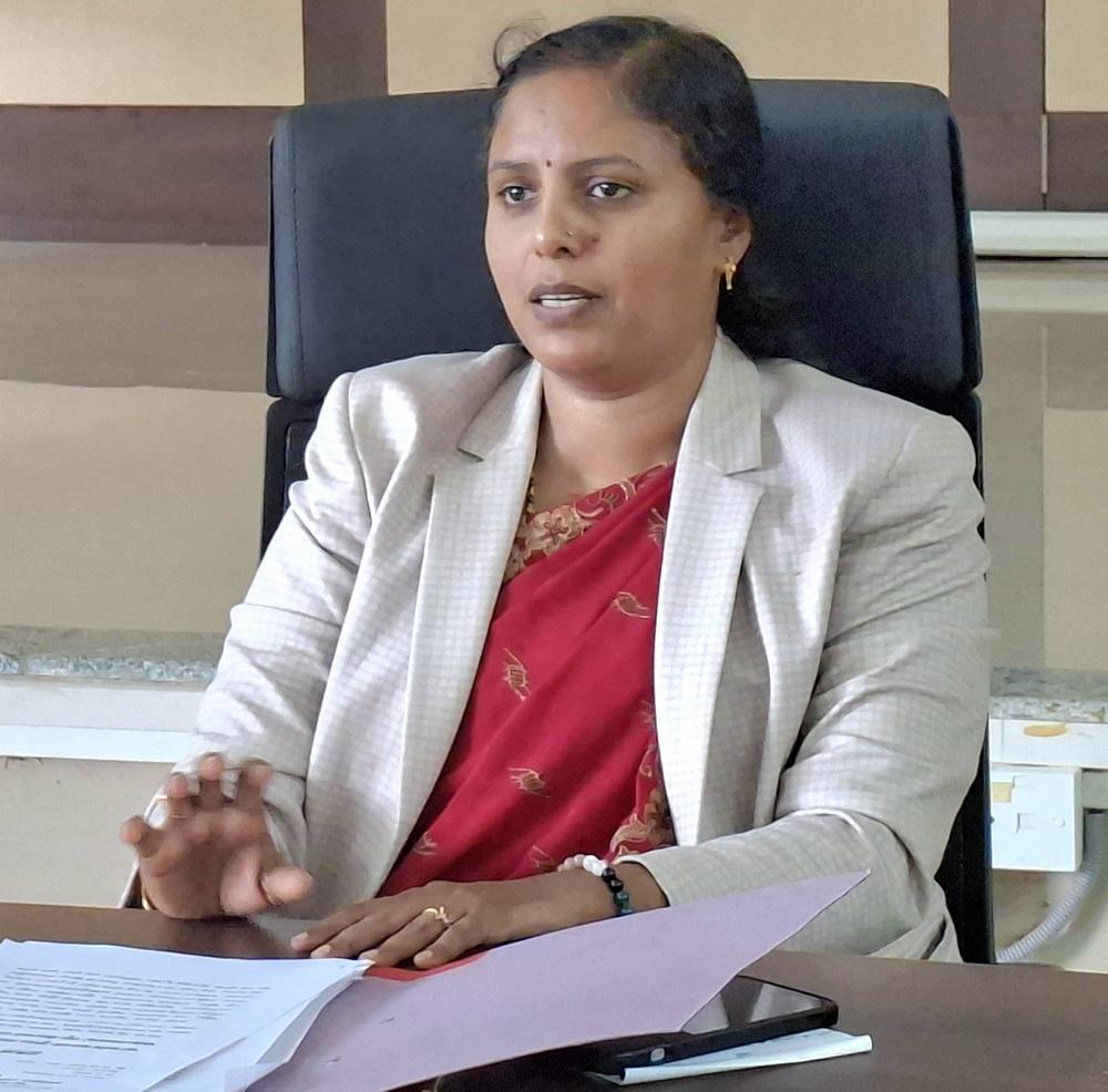 کاروار: عوام کو قانونی سہولتیں فراہم کرنے پارٹ ٹائم لیگل والنٹیرس کی بھرتی کا اعلان؛ امیدواروں سے رجوع کرنے کی اپیل