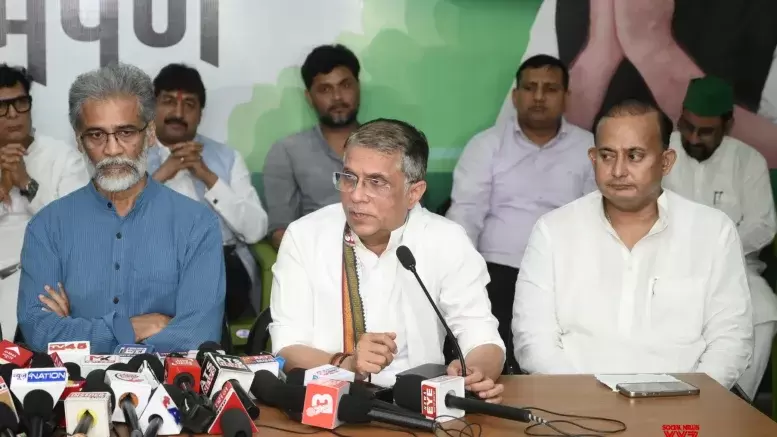 الیکشن کمیشن مودی کے تین بندر بن چکا ہے: کانگریس کا طنزیہ حملہ