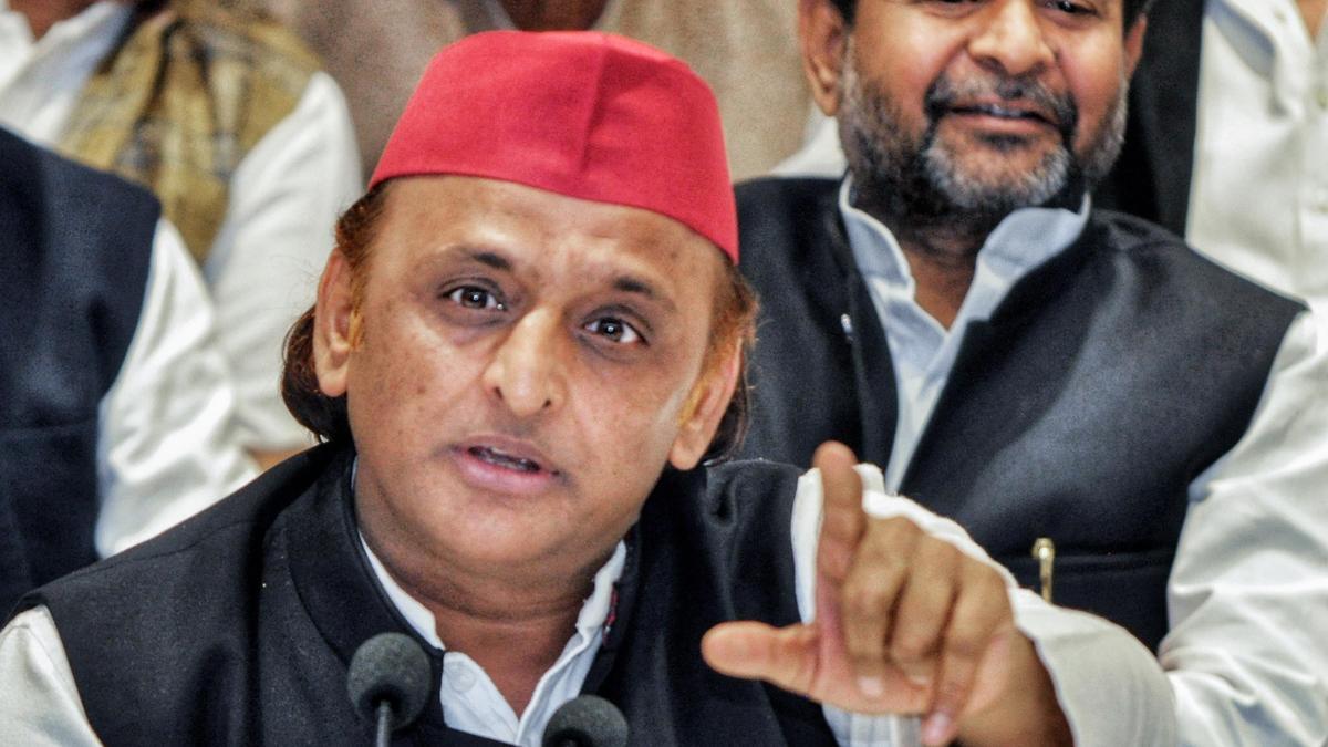 ایس آئی آر پر اکھلیش یادو کا پارٹی کارکنان کو پیغام، عمل کو سنجیدگی سے لیتے ہوئے متحرک رہنے کی ہدایت