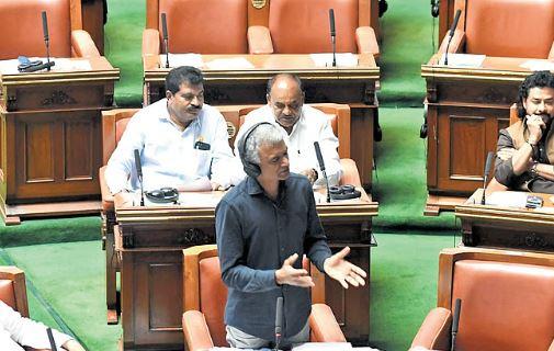 کرناٹک اسمبلی میں اپارٹمنٹ مالکان کے حقوق سے متعلق نیا بل پیش، ایک منصوبے میں صرف ایک رہائشی انجمن کی تجویز