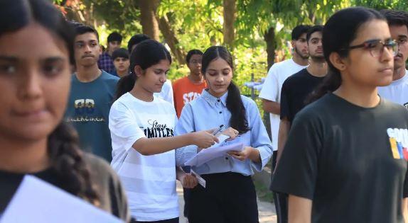 جے پور میں نیٹ-پی جی امتحان  کے دوران بجلی بند، طلبہ کا ملک بھر میں دوبارہ امتحان کا مطالبہ