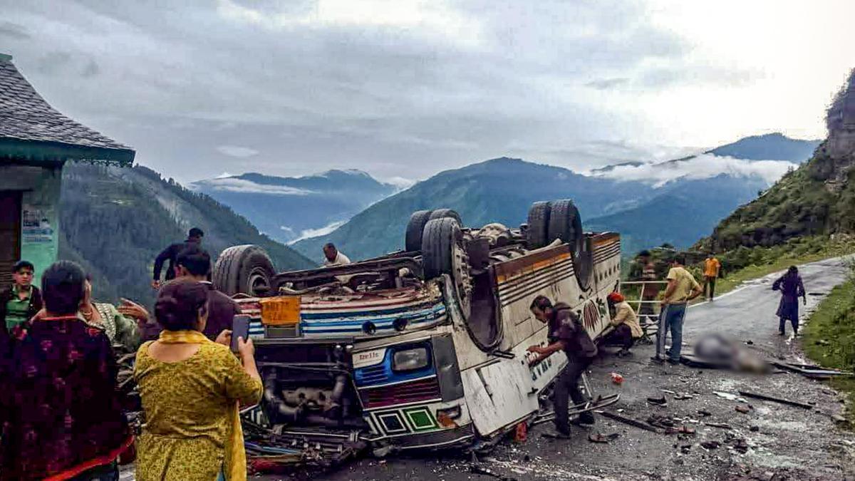 ہماچل پردیش کے چمبا میں بس حادثہ، 7 افراد جاں بحق، 11 زخمی