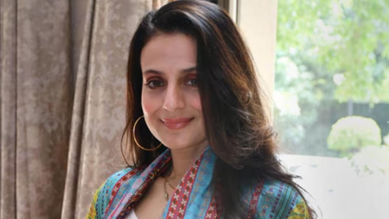 امیشا پٹیل پر قانونی شکنجہ سخت، مرادآباد کورٹ سے غیر ضمانتی وارنٹ جاری