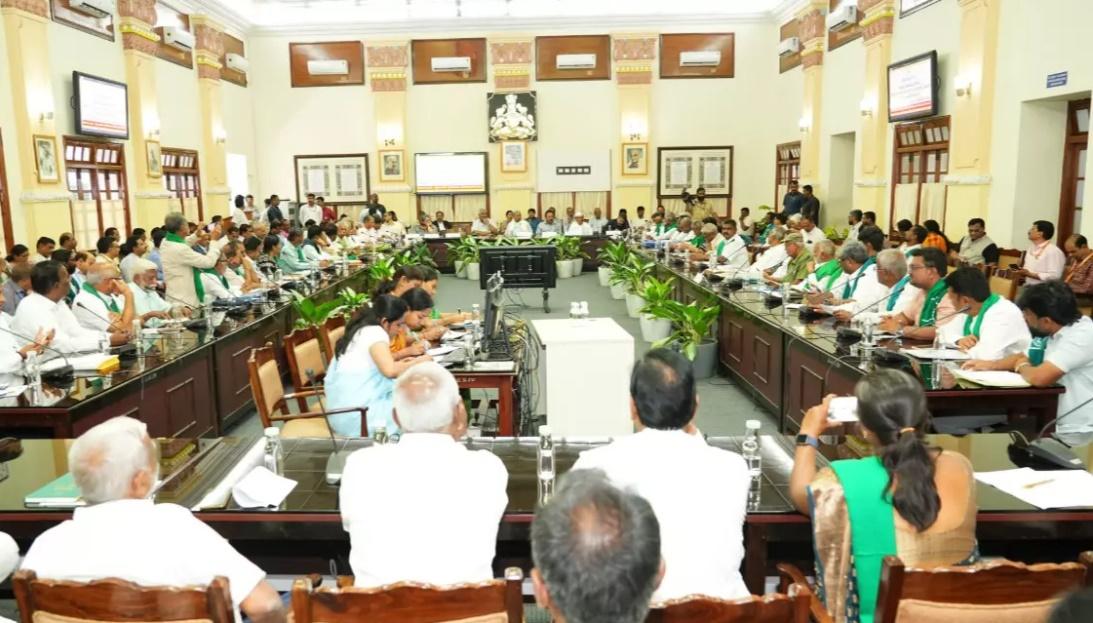 Bengaluru: Farmers seek repeal of 2020 cattle law, key agrarian measures before budget