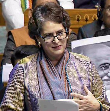 آزادیٔ اظہار اہم، مگر ہم آہنگی کو بڑھانے والی فلموں کو ترجیح دینی چاہیے: پرینکا گاندھی