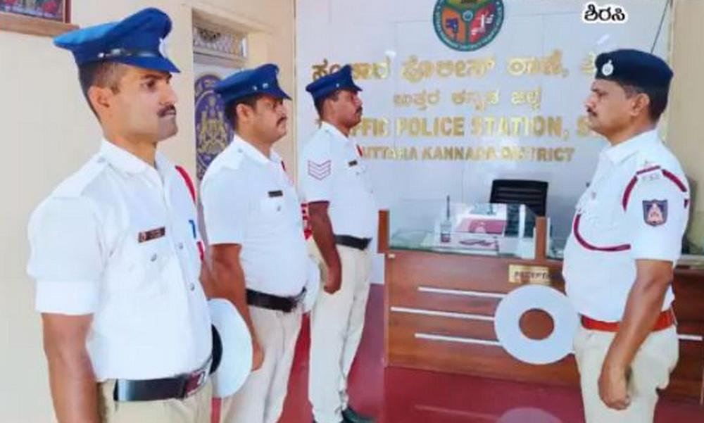 اتر کنڑا کے 1517 پولیس  اہلکاروں میں تقسیم کی گئی 'پِیک کیپ'