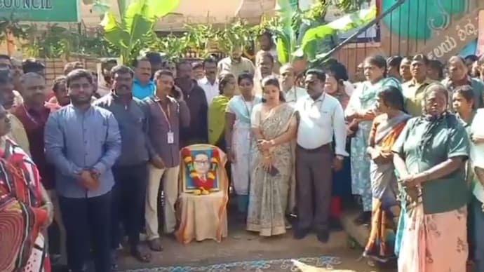 چکبالاپور میں فلیکس ہٹانے پر تنازع سنگین؛ راجیو گوڑا کی مبینہ دھمکیوں کی آڈیو وائرل، ملازمین کا احتجاج، سیاسی ہلچل