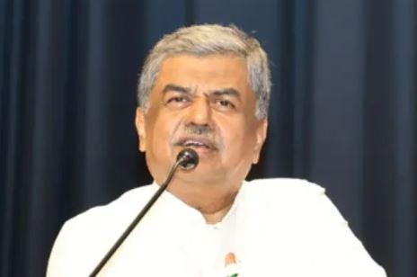 ایس آئی آر پر بی جے پی اور جے ڈی ایس عوام کو گمراہ کر رہی ہیں، کسی اہل ووٹر کا نام نہ ہٹایا جائے: ہری پرساد