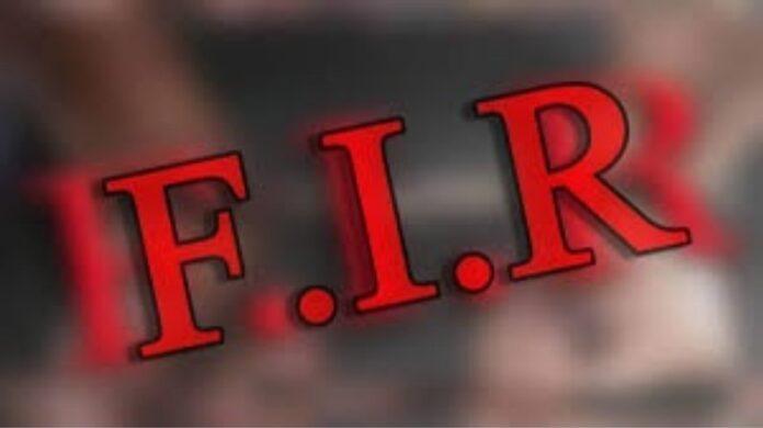 ڈانڈیلی : دو پولیس کانسٹیبلوں پر لڑکی کو روم پر بلانے اور جنسی ہراسانی کا الزام - ایس پی کے پاس شکایت - درج ہوئی ایف آئی آر