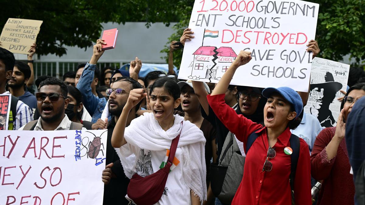 'سنسد چلو' مارچ پر پولیس کارروائی کی عدالتی نگرانی میں جانچ کرانے کا آئیسا کا مطالبہ