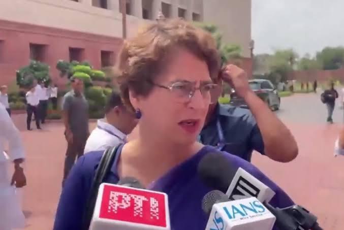 بہار و بنگال میں طلبہ پر ایف آئی آر اور اہلِ خانہ کو دھمکیاں، پرینکا گاندھی برہم