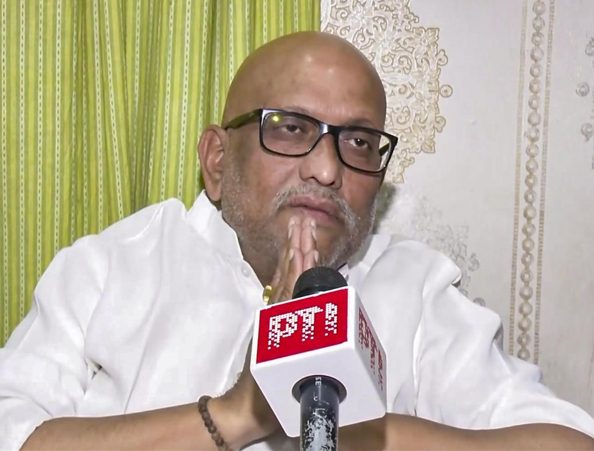 رام مندر چندہ تنازع: اجے رائے کا وزیر اعظم سے آزادانہ جانچ کا مطالبہ، کہا—'جو کریڈٹ لیتا ہے، وہ جواب دہ بھی ہوتا ہے'