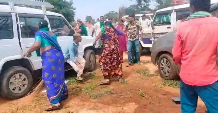 بیڈدی ٹاؤن شپ منصوبے پر کسانوں کا شدید احتجاج؛ سروے ٹیم کو واپس لوٹنا پڑا، دو ایف آئی آر درج، وزیر اعلیٰ ڈی کے شیو کمار کا سخت انتباہ