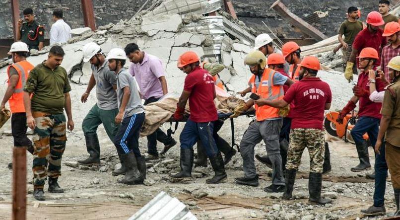 کولکاتہ میں زیرِ تعمیر عمارت کا حصہ منہدم، 3 مزدور جاں بحق، کئی لاپتہ