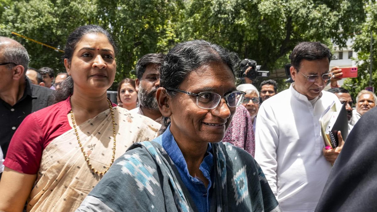راجیہ سبھا نتائج کے اعلان سے قبل میناکشی نٹراجن معاملہ پر سپریم کورٹ کی سماعت مؤخر، فیصلہ کل ہوگا