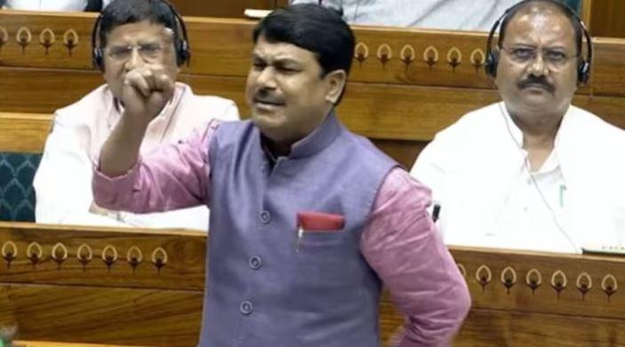 لوک سبھا میں آنند بھدوریا کا سخت تبصرہ، خامنہ ای کی مثال دے کر مودی حکومت پر سوال اٹھائے