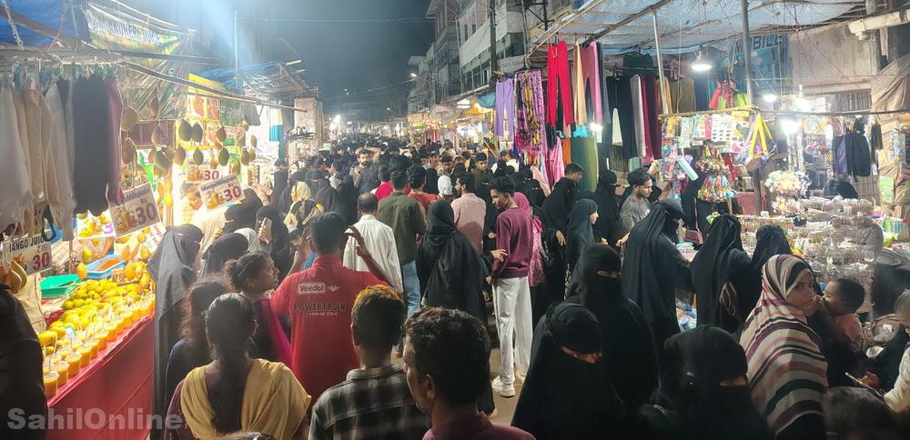 بھٹکل: رمضان بازار میں غیر معمولی رونق؛ عید کی تیاریوں میں عروج، سماجی ہم آہنگی کی عمدہ مثال