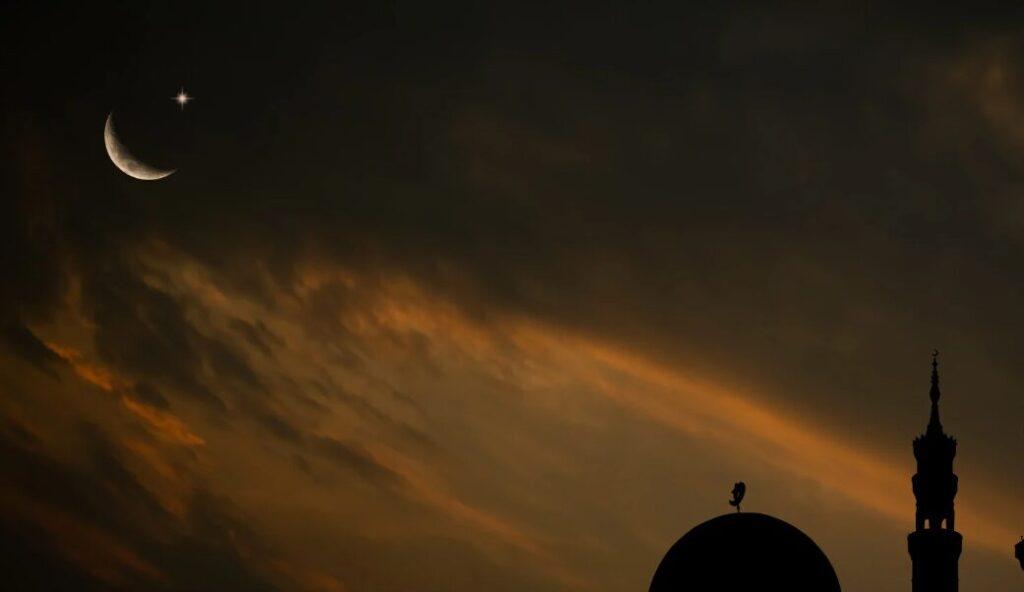 سعودی عرب   میں چاند نظر نہ آنے کا اعلان، عیدالفطر  جمعہ کو منائی جائے گی