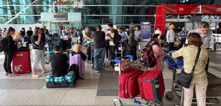 ایران-اسرائیل کشیدگی کے درمیان   ہندوستان  میں پھنسے غیر ملکیوں کو راحت، ویزا میں 30 دن کی توسیع