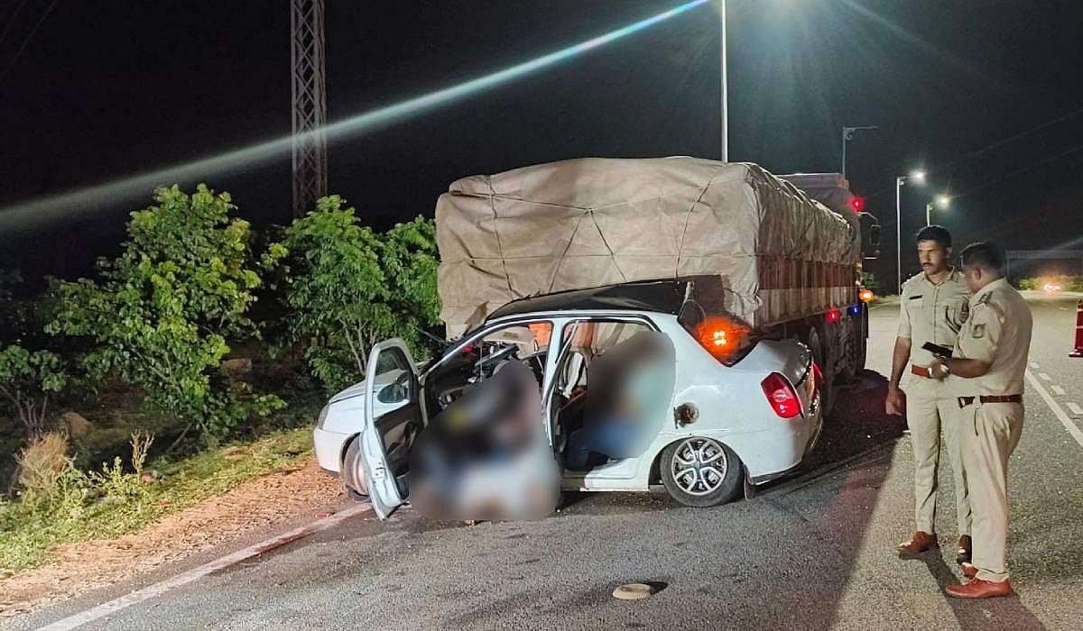 کرناٹک کے مختلف اضلاع میں پیش آئے سڑک حادثات میں 10 افراد ہلاک، 3 شدید زخمی
