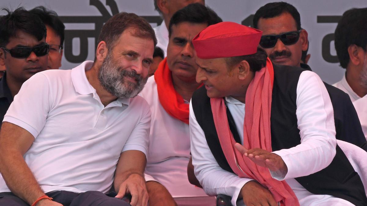 یوپی میں کانگریس کی جانب علاقائی جماعتوں کا بڑھتا جھکاؤ، سماجوادی پارٹی کو جھٹکا