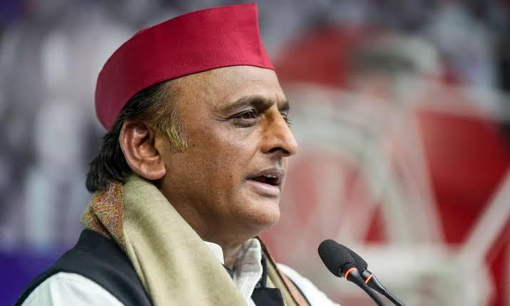ایس آئی آر کے باوجود ووٹر لسٹوں میں فرضی نام موجود، الیکشن کمیشن بی جے پی کے اشارے پر کام کر رہا ہے: اکھلیش یادو