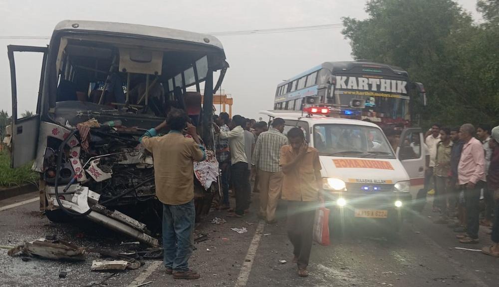 byndoor-two-bus-accident-2