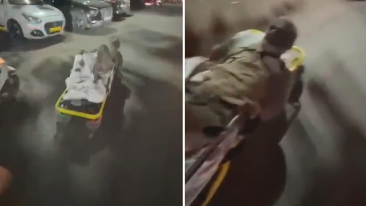 پونے: چلتی ایمبولینس سے مریض اسٹریچر سمیت سڑک پر گرا؛ ڈرائیور اور وارڈ بوائے معطل