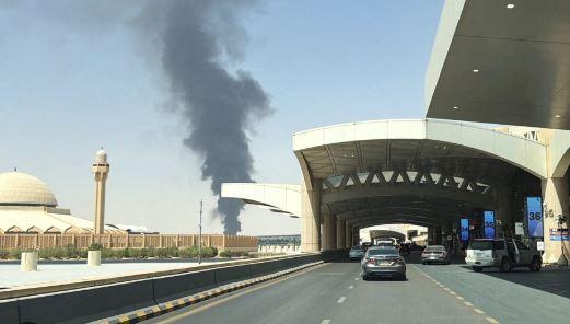 ریاض ایئرپورٹ پر حوثیوں کا حملہ، 12 افراد ہلاک اور 300 سے زائد زخمی