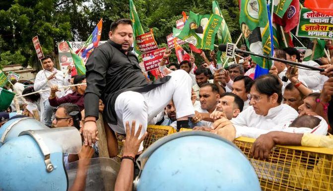 پٹنہ میں گیانیش کمار کے خلاف مارچ، تیجسوی یادو سمیت میسا بھارتی اور مکیش سہنی حراست میں
