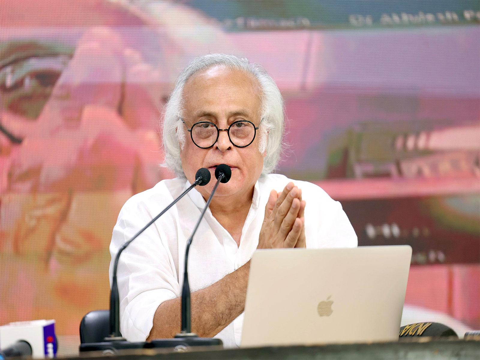 مہنگائی کے بڑھتے بوجھ پر مودی حکومت کو جے رام رمیش کا نشانہ، کہا: عام آدمی کی تھالی مسلسل مہنگی ہو رہی ہے
