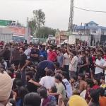پنجاب میں طلبہ احتجاج: ایل پی یو میں تشدد، پولیس گاڑیاں نذرِ آتش؛ 10 دن کے لیے کلاسیں معطل