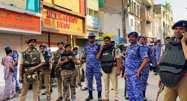 مدھیہ پردیش: اجین میں شاہی مسجد کے معاملے پر کشیدگی، پولیس کی آنسو گیس شیلنگ
