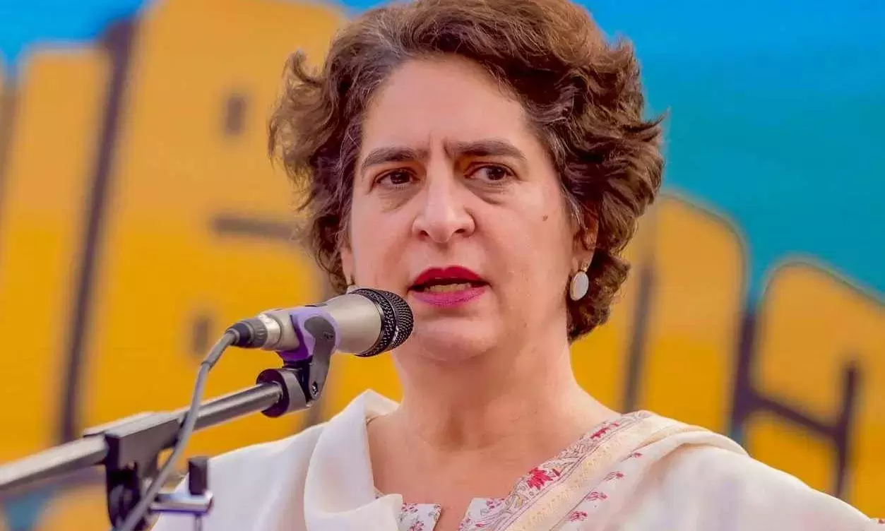 افغان وزیر کی پریس کانفرنس میں خواتین صحافیوں پر پابندی پر پرینکا گاندھی کا سخت ردعمل، وزیر اعظم مودی سے جواب طلب