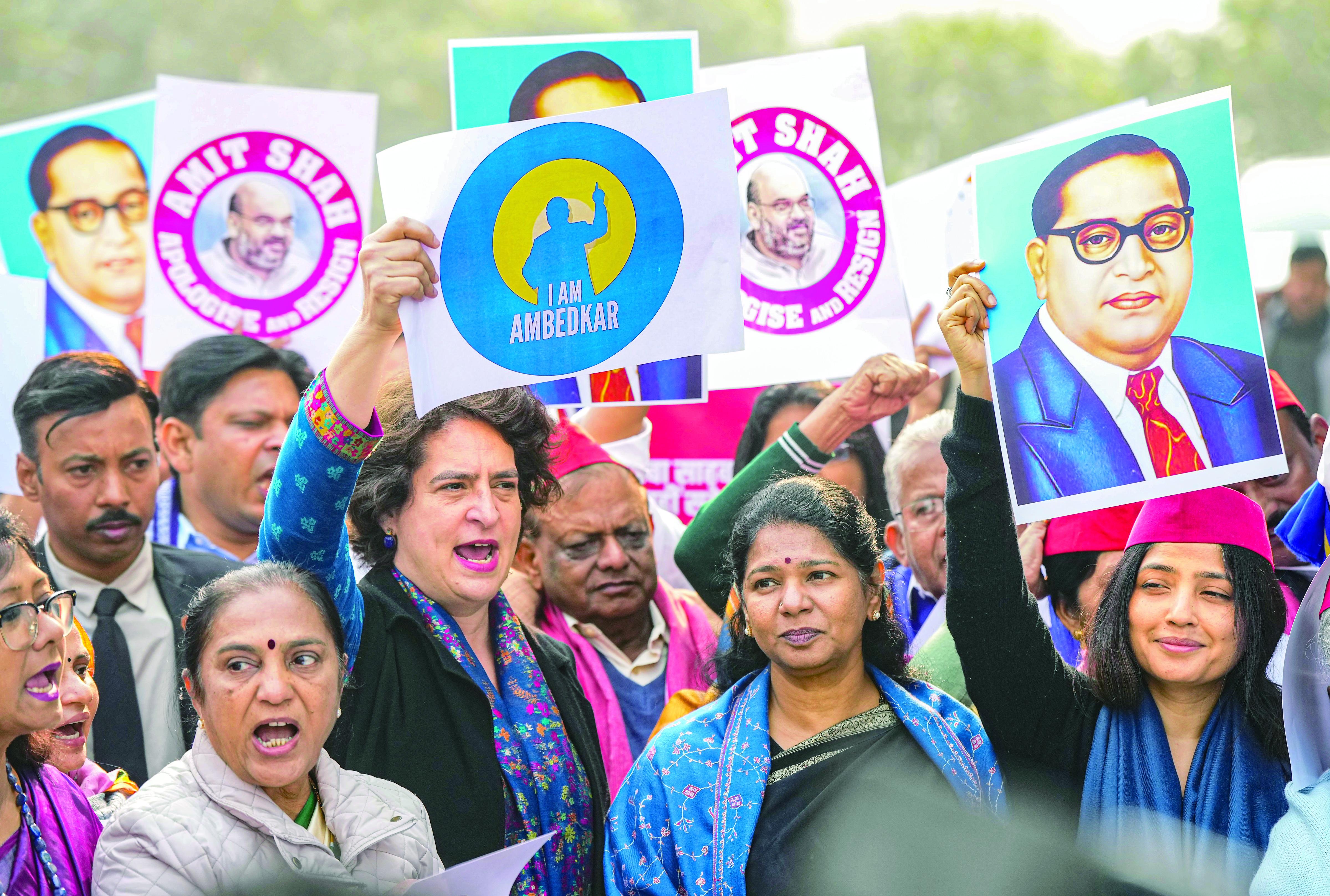 کانگریس کا ملک گیر احتجاج، امیت شاہ کے استعفیٰ کا مطالبہ، ڈاکٹر امبیڈکر پر تبصرے کے خلاف مارچ