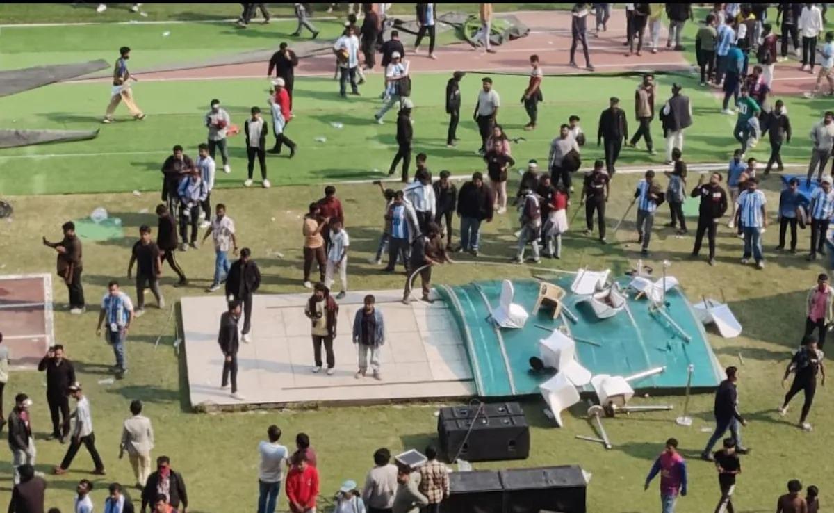 میسی کو دیکھنے کولکاتا میں امڈ آیا ہجوم، انتظامی ناکامی پر شدید ناراضگی، وزیر اعلیٰ نے مانگی معافی