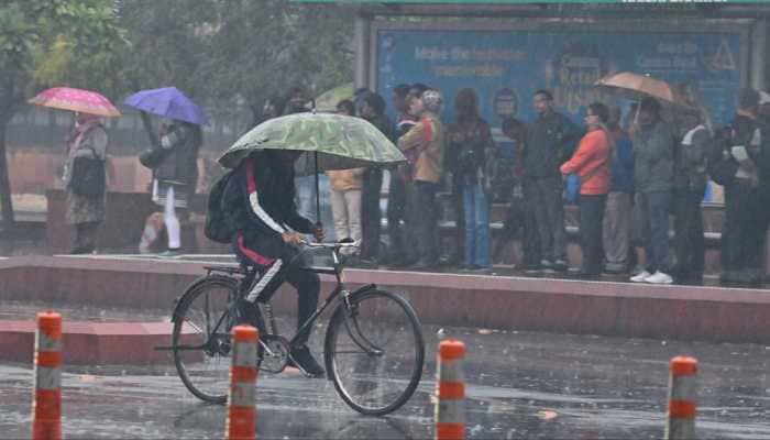 دہلی-این سی آر میں خوشگوار موسم، پری مانسون بارشوں سے راحت، طوفان کا امکان