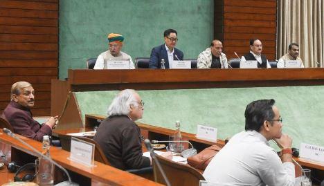 آل پارٹی میٹنگ میں سی پی آئی کی آواز بلند، بجٹ اجلاس سے قبل متعدد معاملات پر سخت خدشات کا اظہار