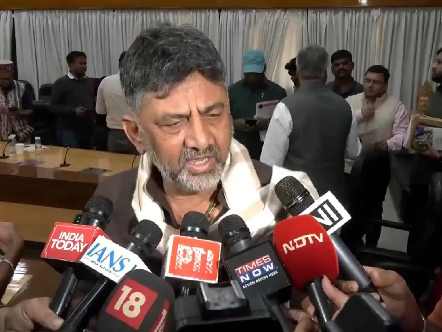 بلاری فساد کے لئے جناردھن ریڈی ذمہ دار ہے - ڈی کے شیوکمار کا الزام