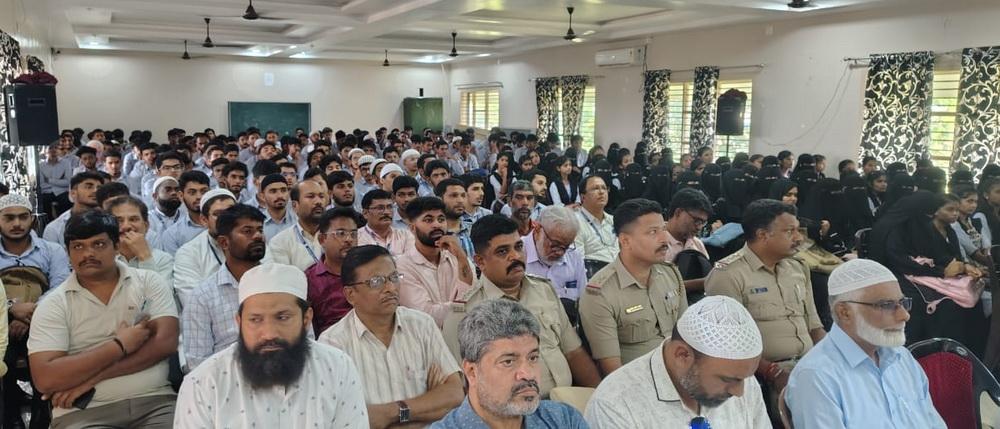 Bhatkal Awareness program against cybercrime and drugs_3