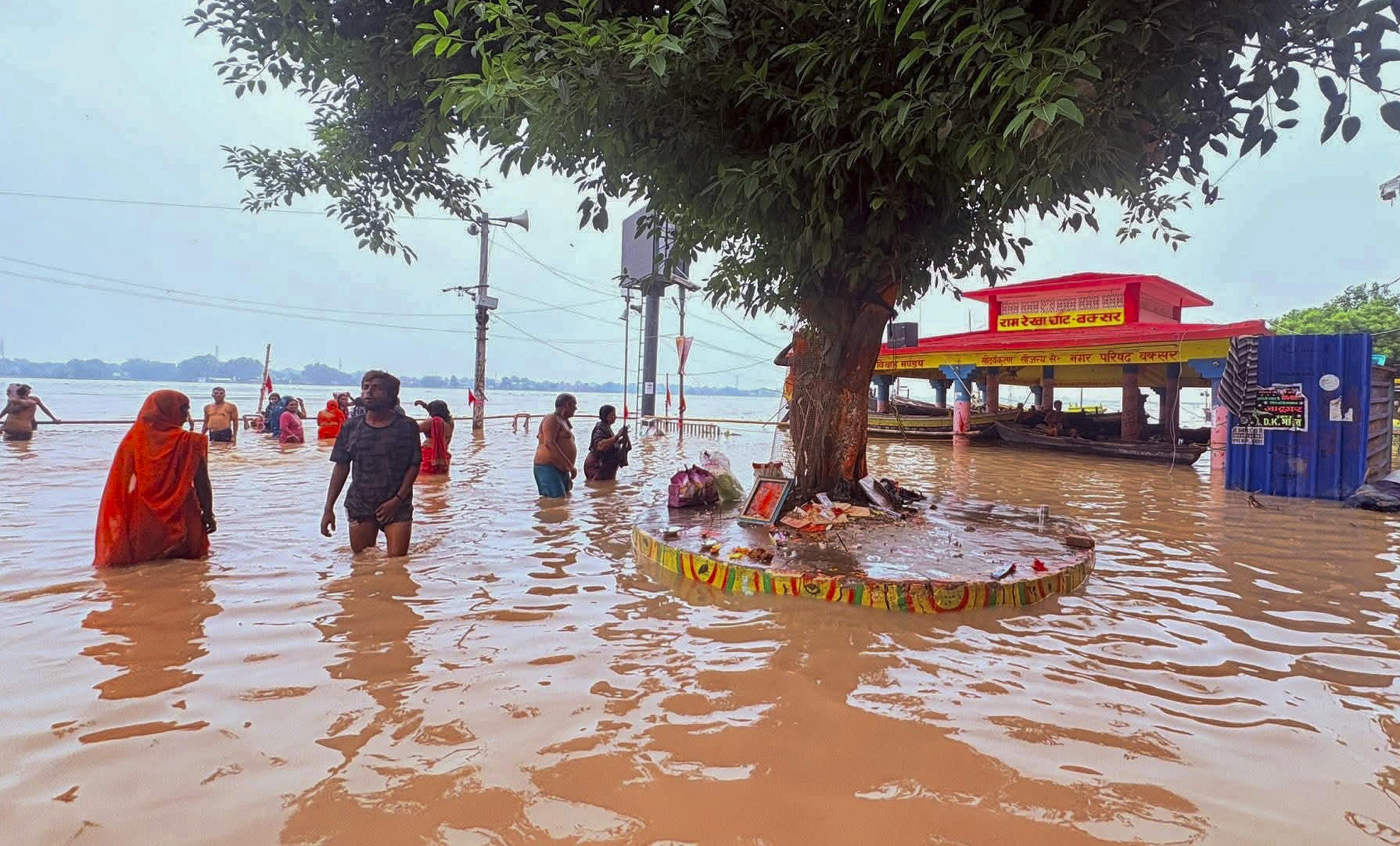 اگلے 72 گھنٹوں میں طوفانی بارشوں کی پیش گوئی، محکمہ موسمیات کا کئی ریاستوں کے لیے الرٹ جاری